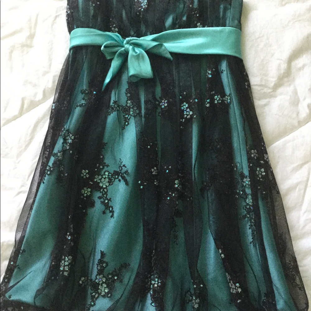 Morgan & Co strapless Prom Dress